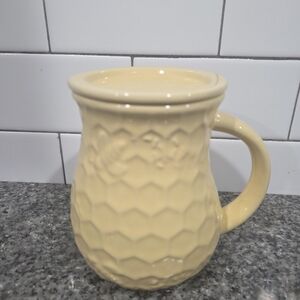 Temp-Tations Pale Yellow Honeycomb Ceramic Mug with Bee Detail